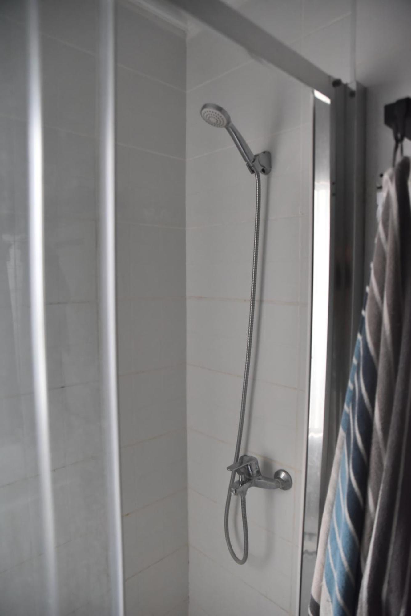 Grosses Modernes Zimmer "Silber" Fuer 2 Personen Und Katzenliebhaber Valencia Eksteriør billede