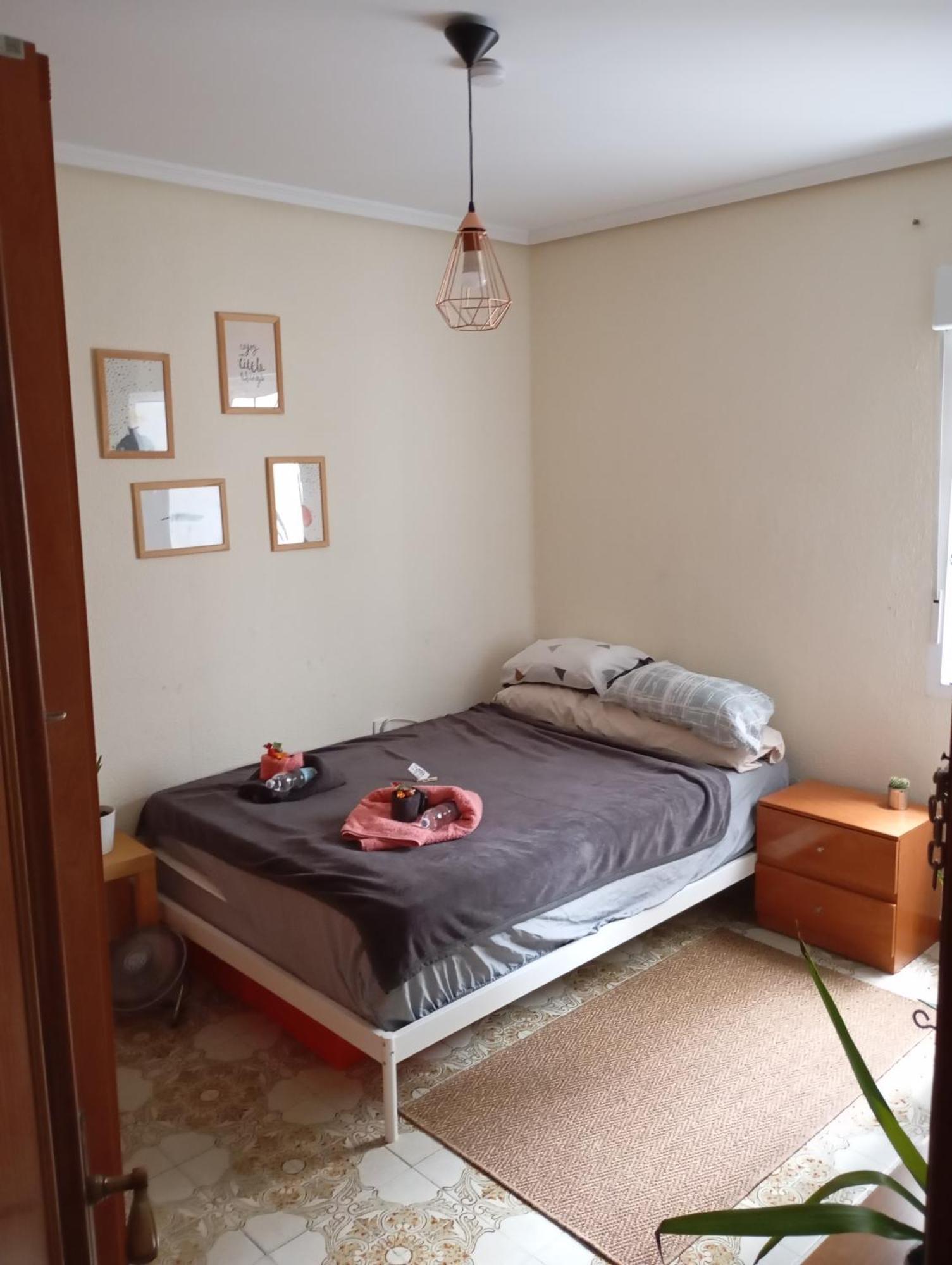 Grosses Modernes Zimmer "Silber" Fuer 2 Personen Und Katzenliebhaber Valencia Eksteriør billede