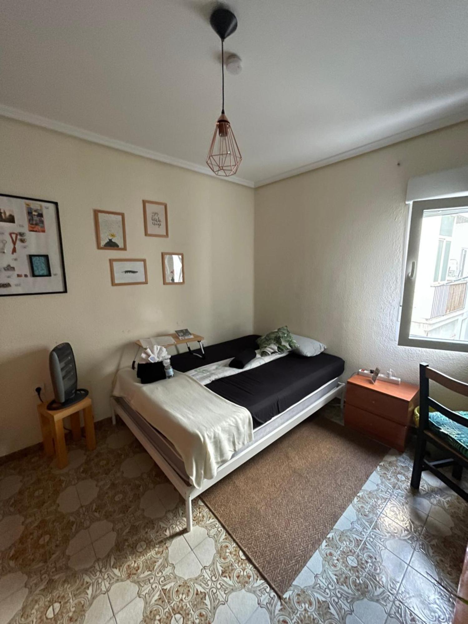 Grosses Modernes Zimmer "Silber" Fuer 2 Personen Und Katzenliebhaber Valencia Eksteriør billede
