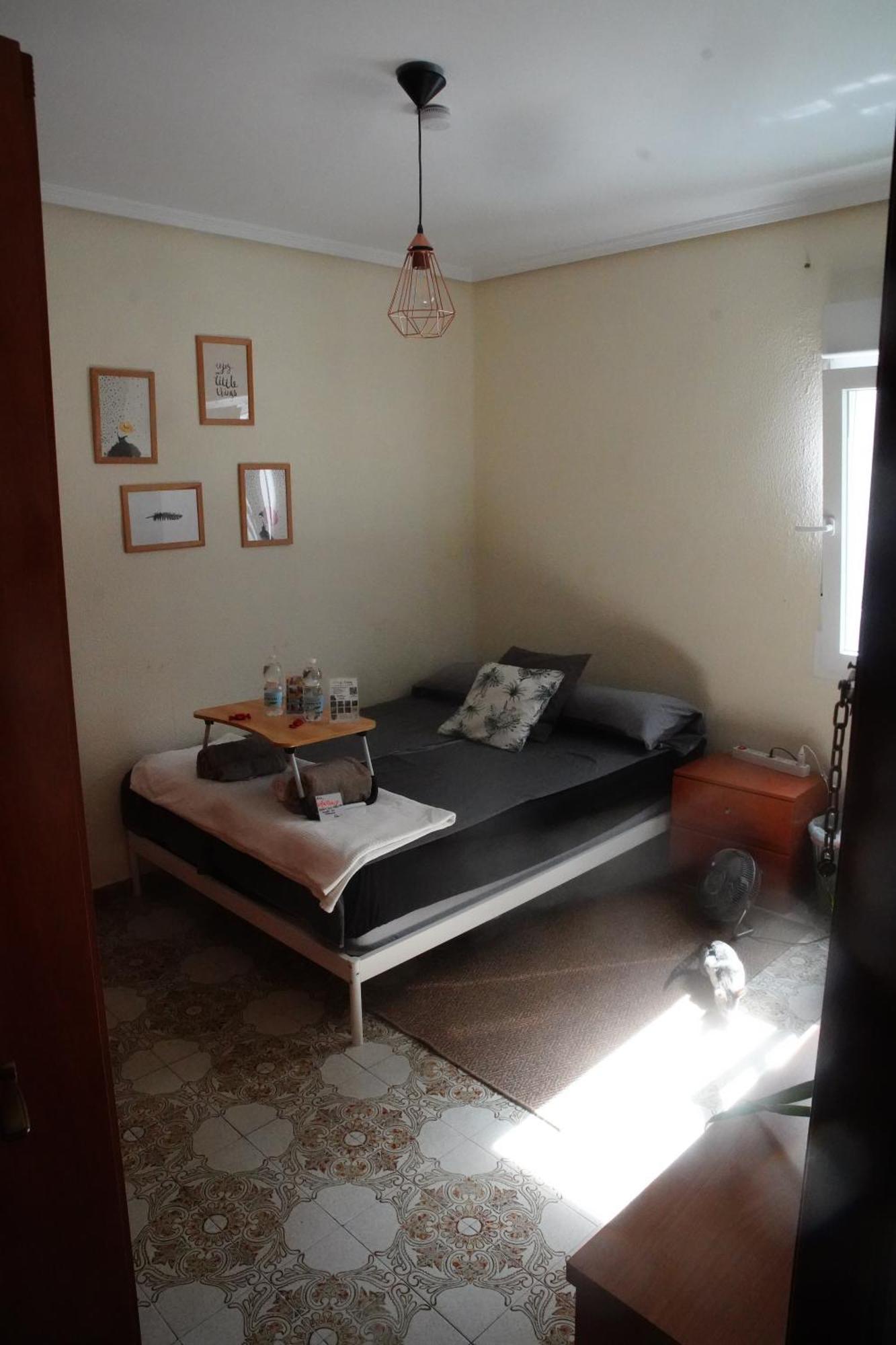 Grosses Modernes Zimmer "Silber" Fuer 2 Personen Und Katzenliebhaber Valencia Eksteriør billede